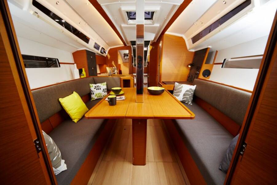 Sun Odyssey 349 | Adria Moon