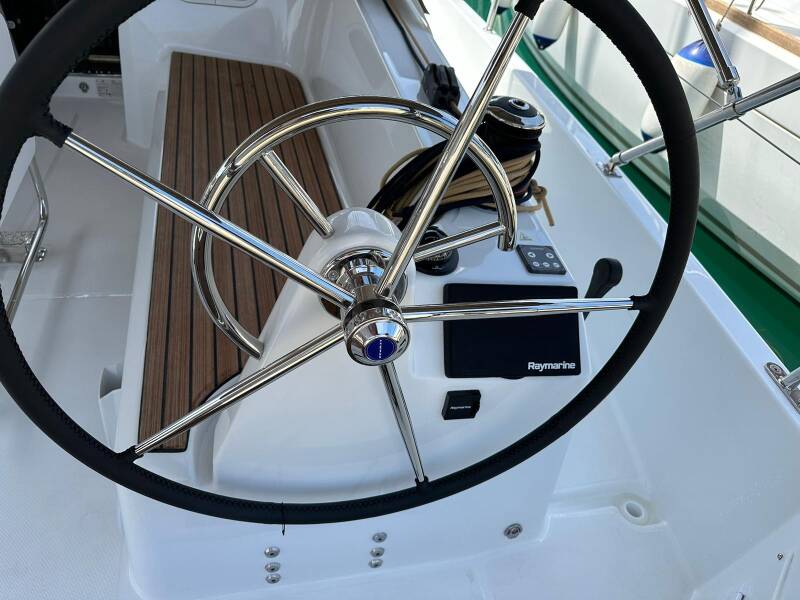 Sun Odyssey 350  | Star Kiss