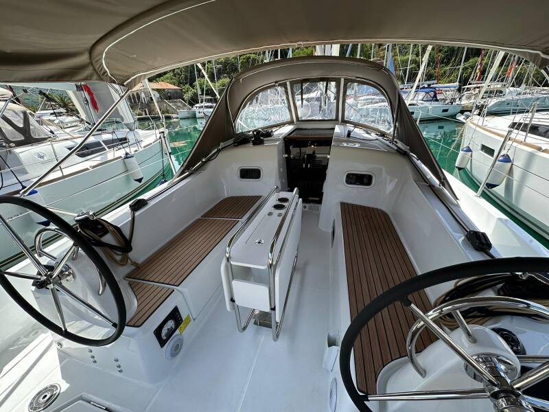 Sun Odyssey 350  | Star Kiss