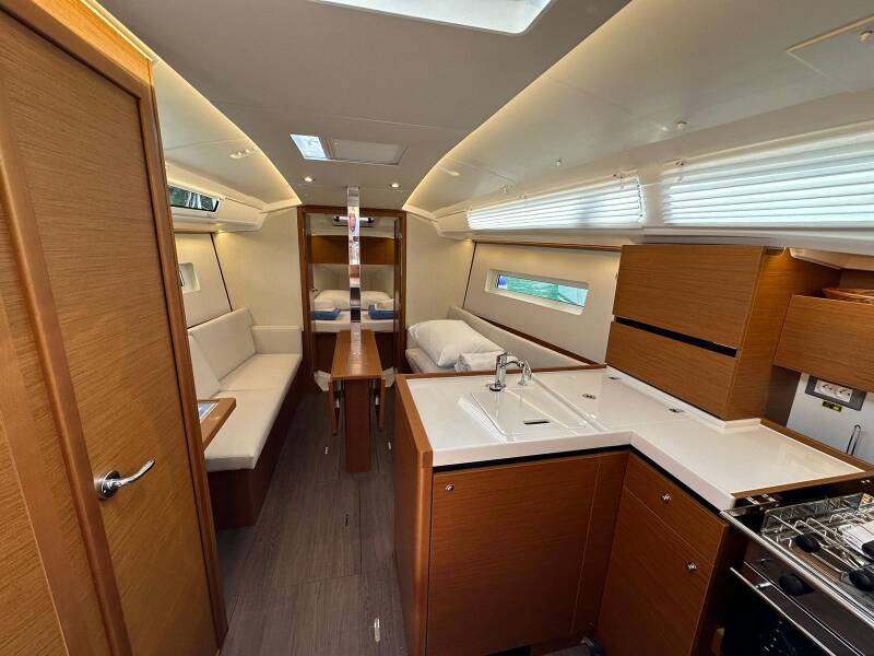 Sun Odyssey 350  | Star Kiss
