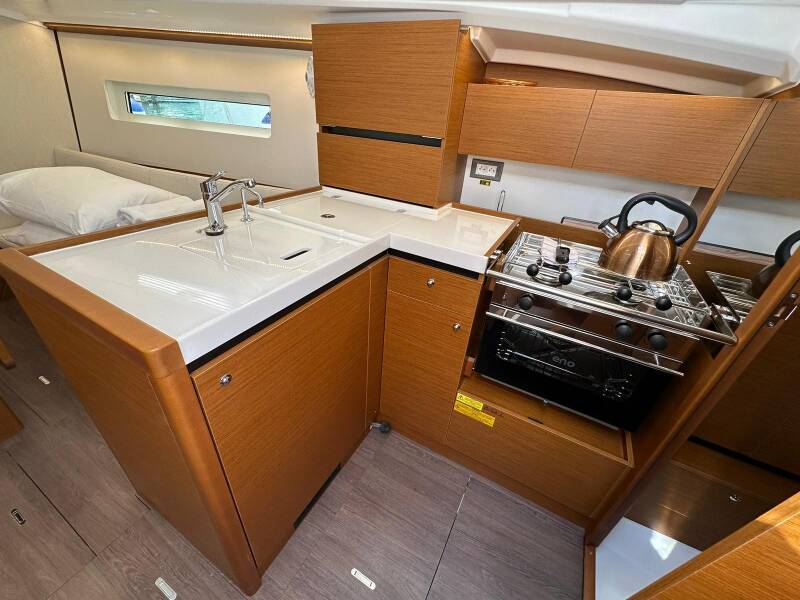 Sun Odyssey 350  | Star Kiss