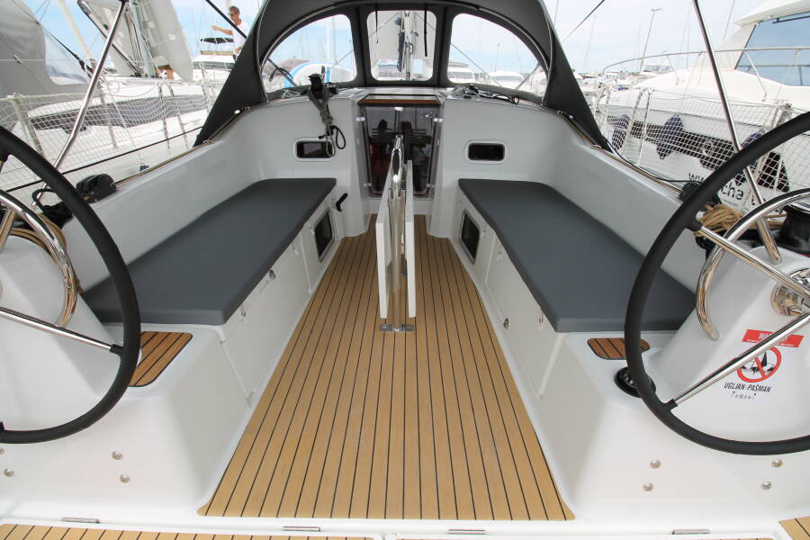 Sun Odyssey 380  | Amelie