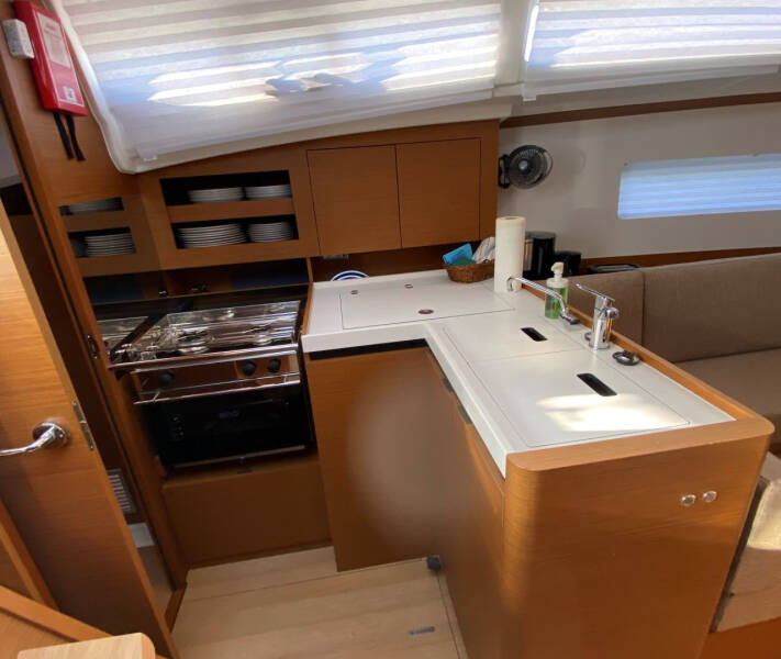 Sun Odyssey 380  | 4 elli