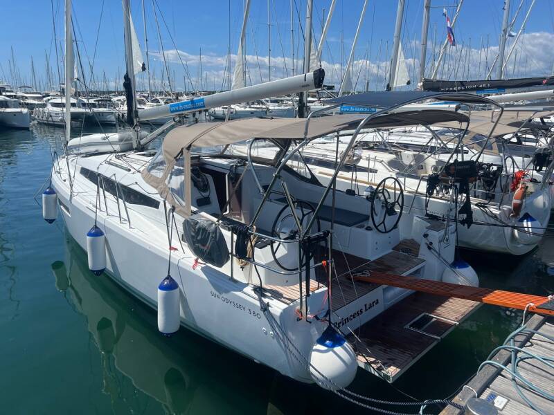 Sun Odyssey 380  | Princess Lara