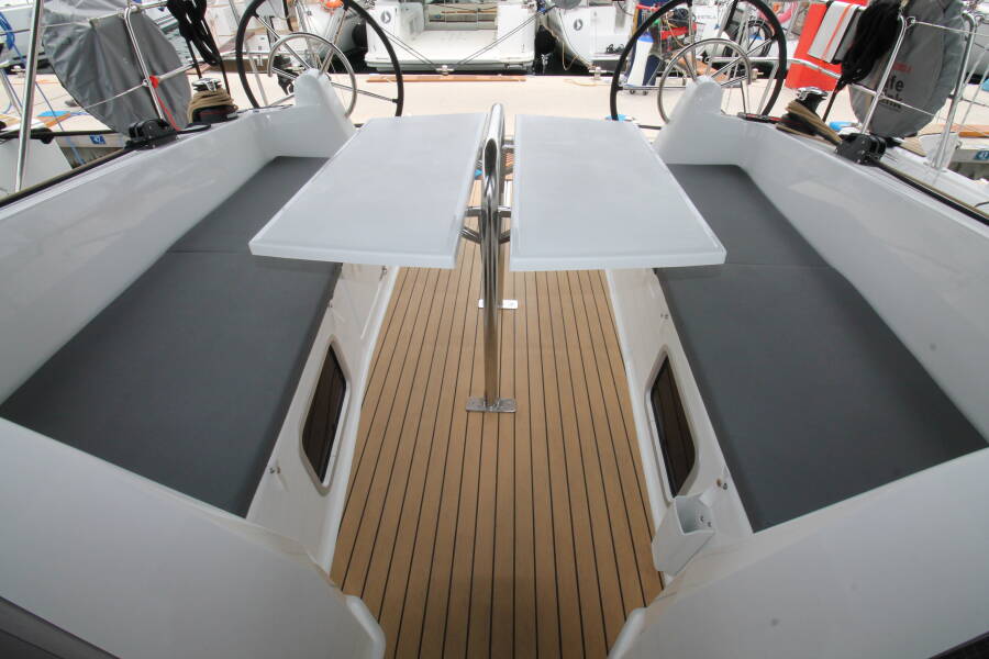 Sun Odyssey 380  | Aurora