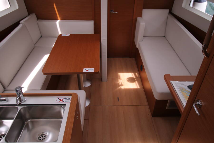 Sun Odyssey 380  | Aurora