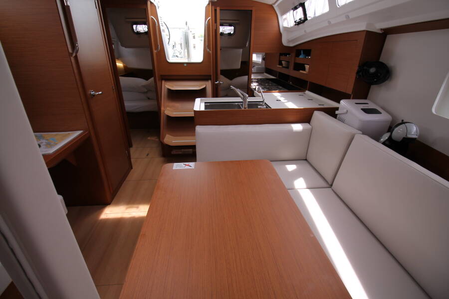 Sun Odyssey 380  | Aurora