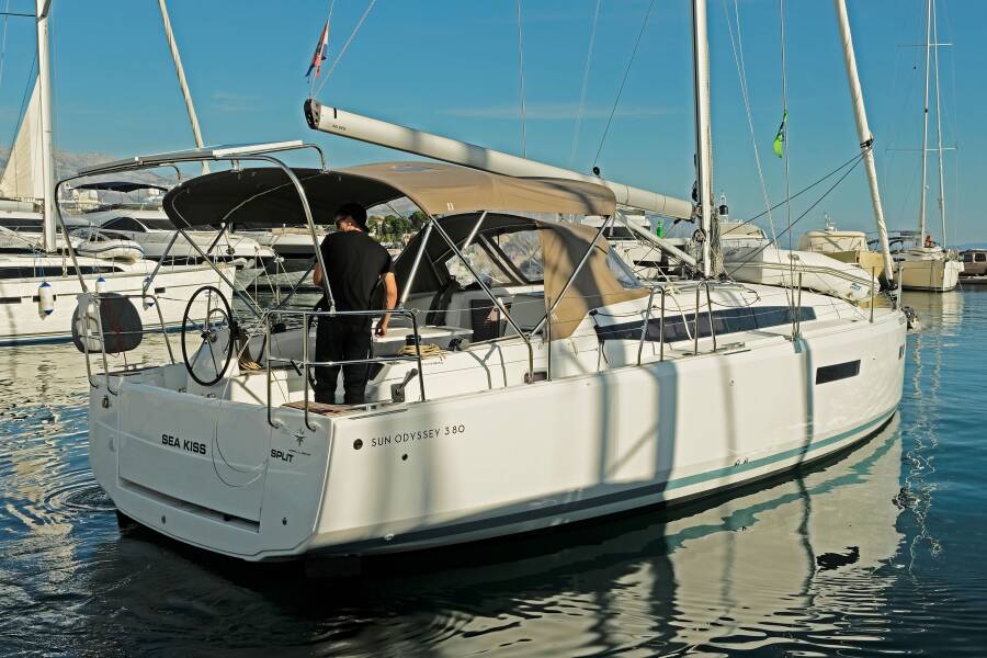 Sun Odyssey 380  | Sea Kiss