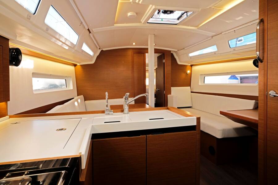 Sun Odyssey 380  | Sea Kiss