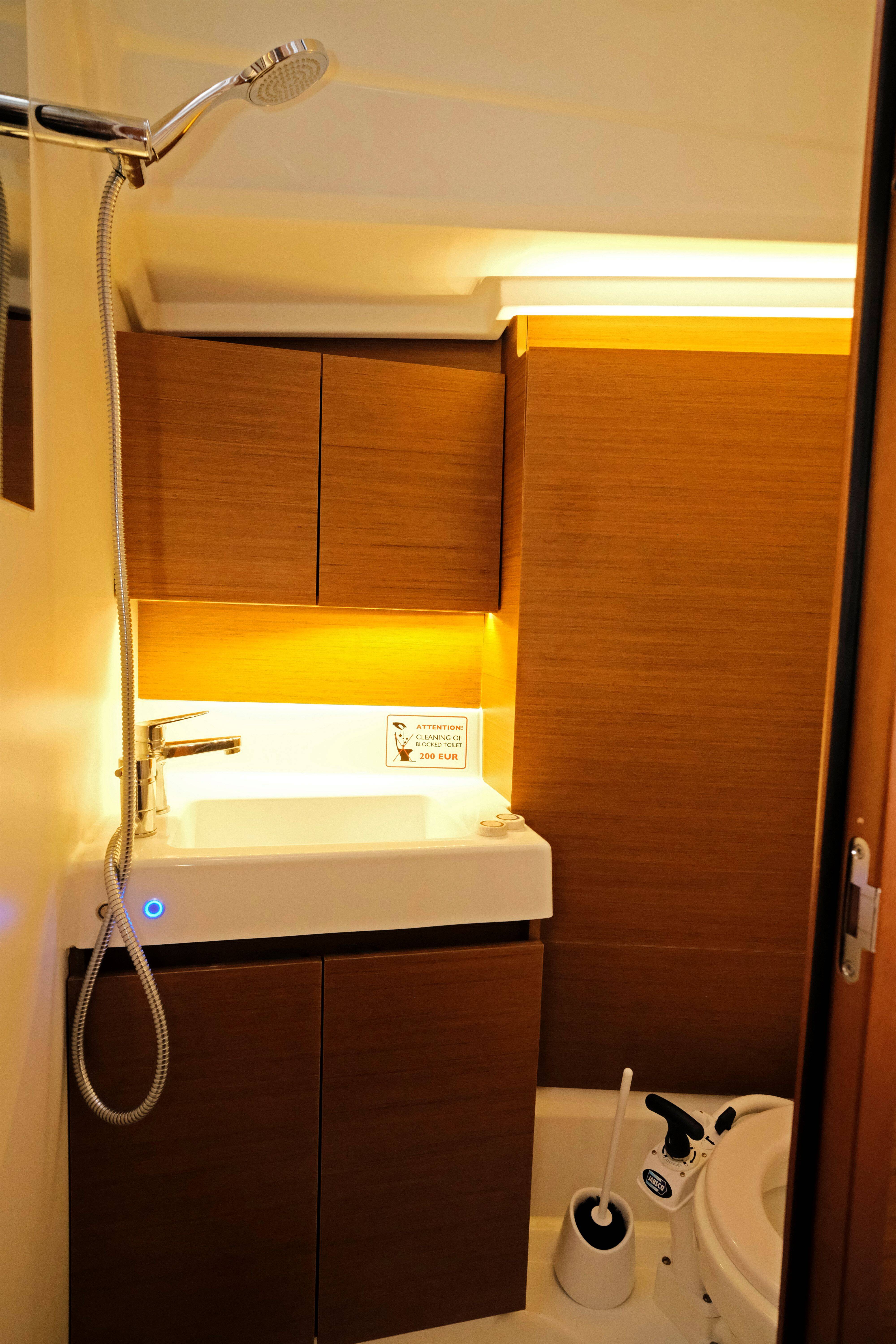 Sun Odyssey 380  | Sea Kiss