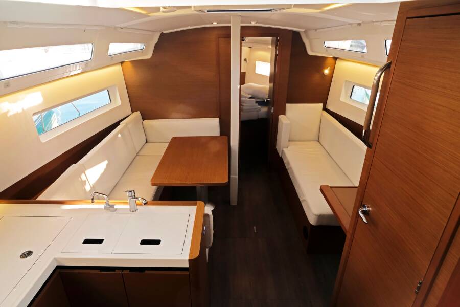 Sun Odyssey 380  | Sea Kiss
