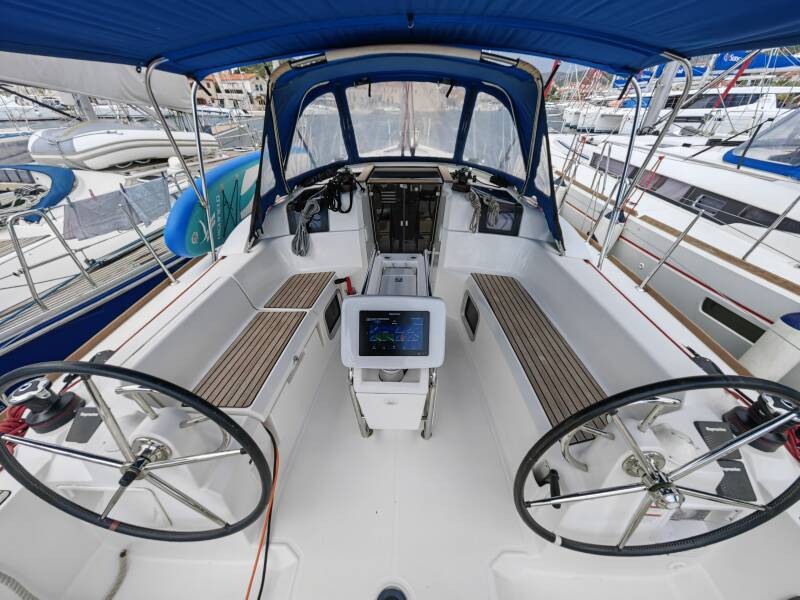 Sun Odyssey 389 | Islanders