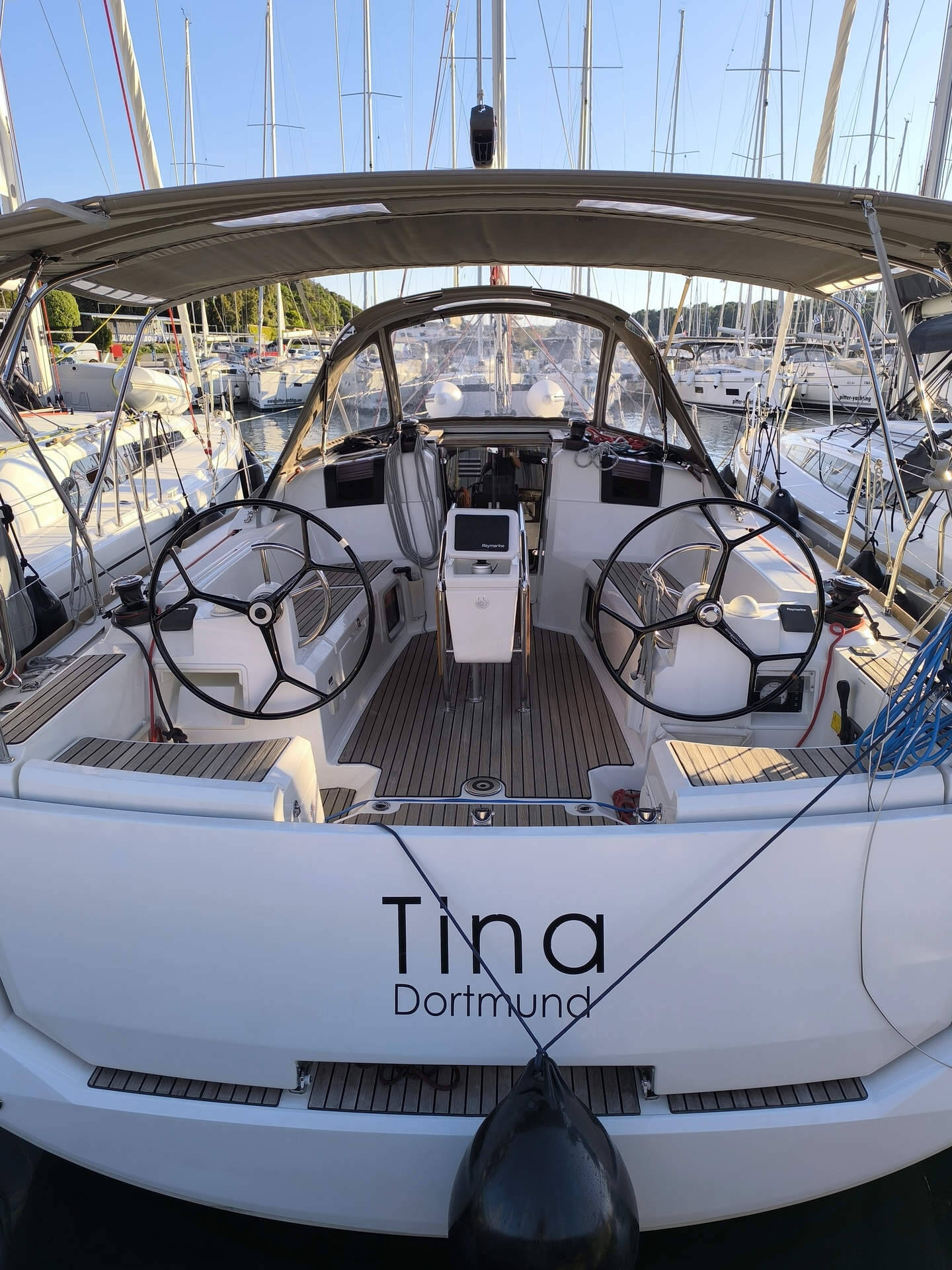 Sun Odyssey 389 | Tina