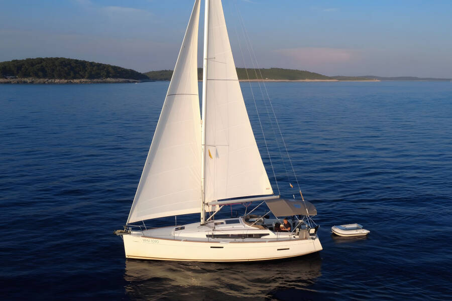 Sun Odyssey 389 | Tina