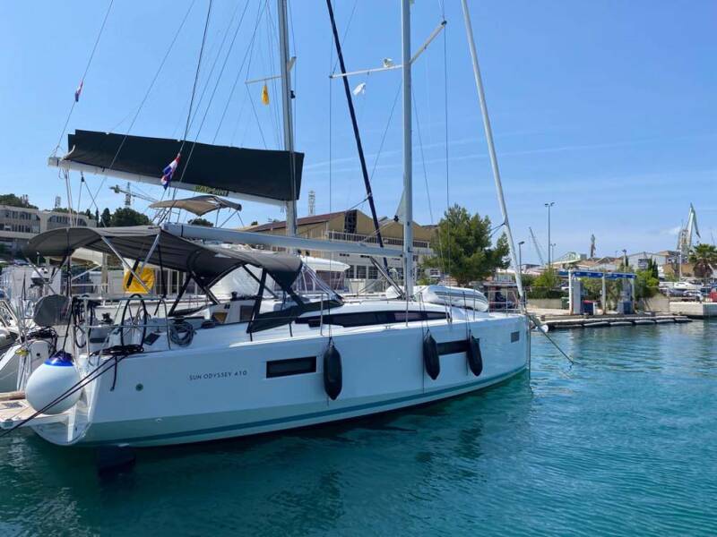 Sun Odyssey 410  | Marelli