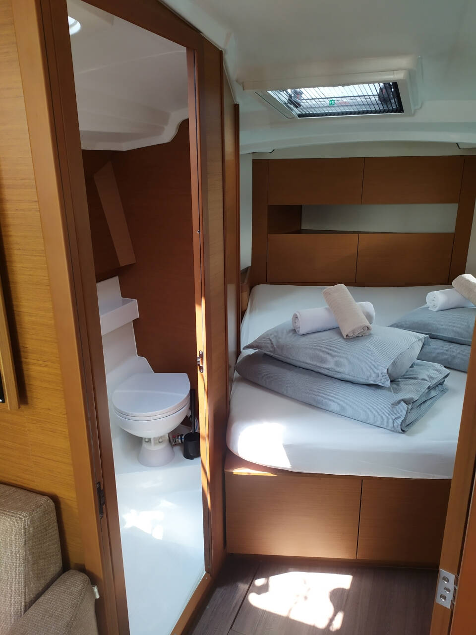Sun Odyssey 410  | night elli