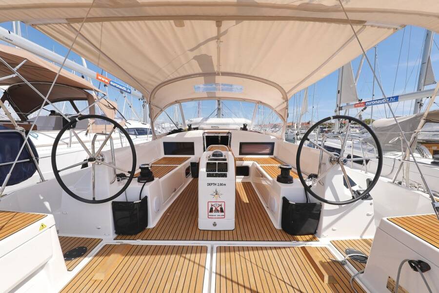 Sun Odyssey 440  | Waka