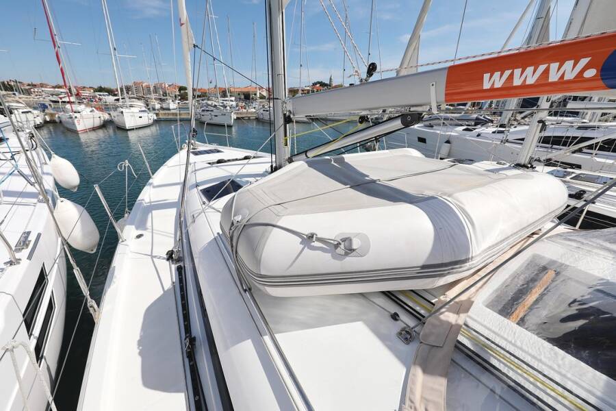 Sun Odyssey 440  | Waka