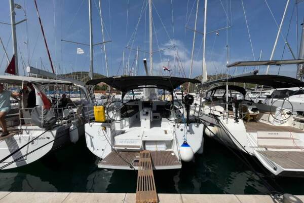 Sun Odyssey 440