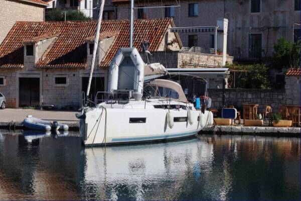Sun Odyssey 440