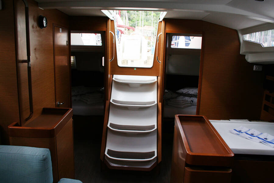 Sun Odyssey 440  | Modesty