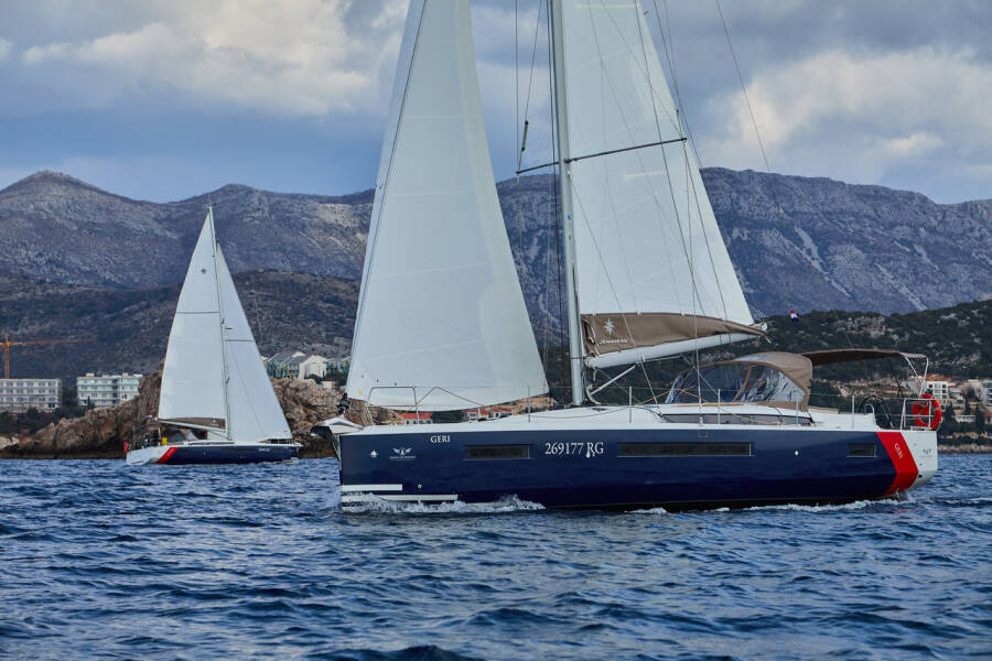 Sun Odyssey 490  | Geri