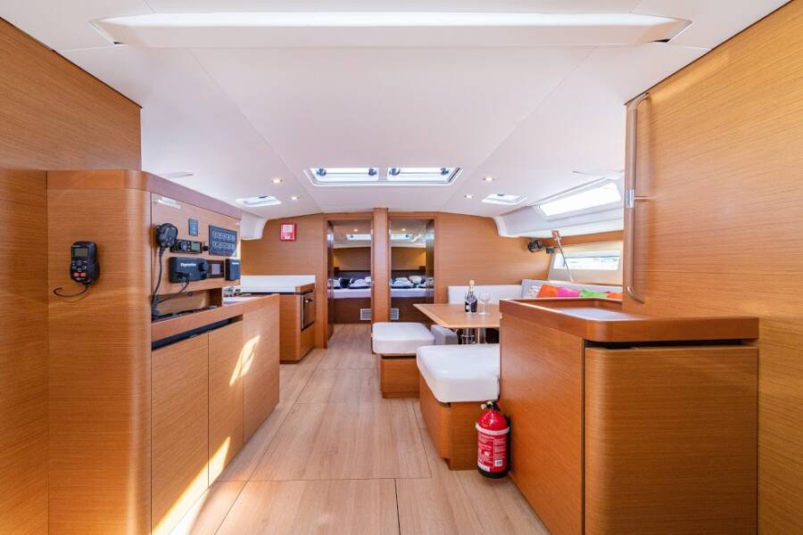 Sun Odyssey 490  | Geri