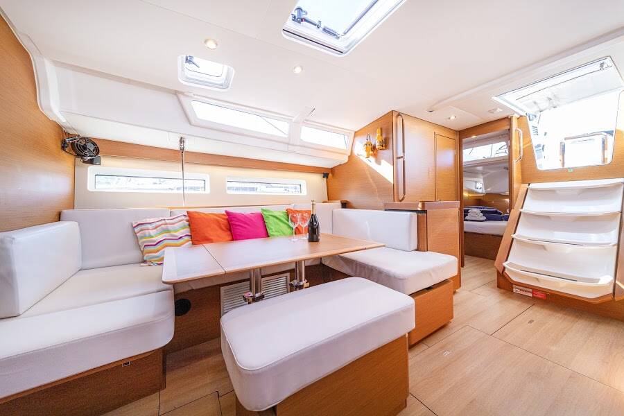 Sun Odyssey 490  | Geri