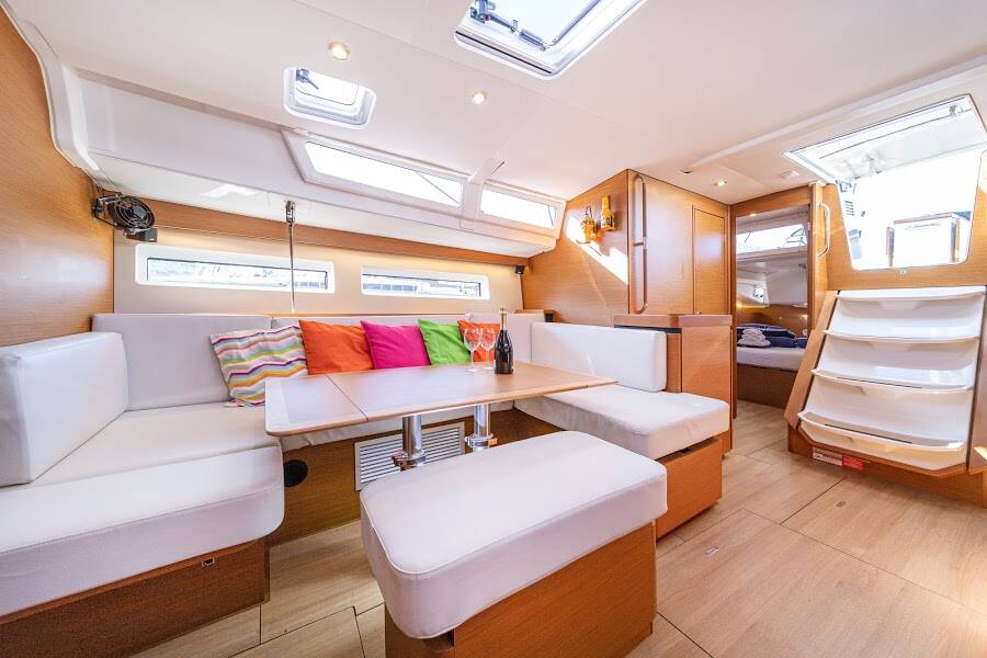 Sun Odyssey 490  | Geri