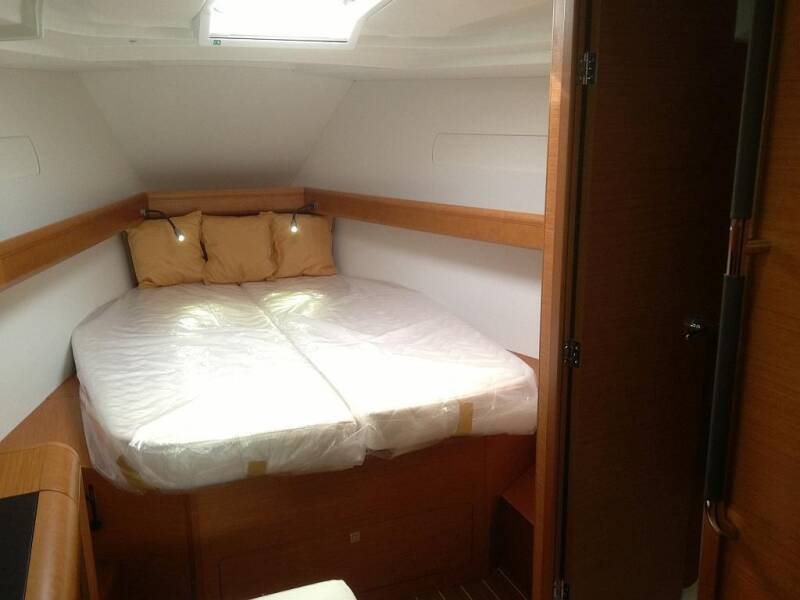 Sun Odyssey - DOUBLE CABIN  | Sailing school - double cabin*