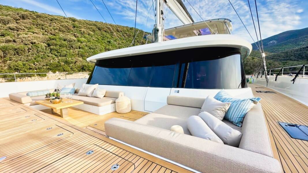 Sunreef 80  | Honeybird