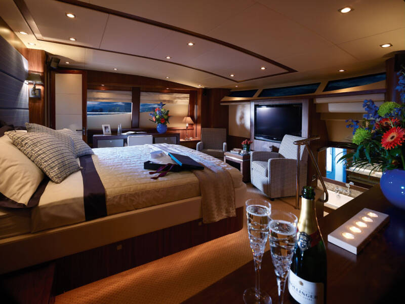 Sunseeker 34 Metre Yacht  | Arago