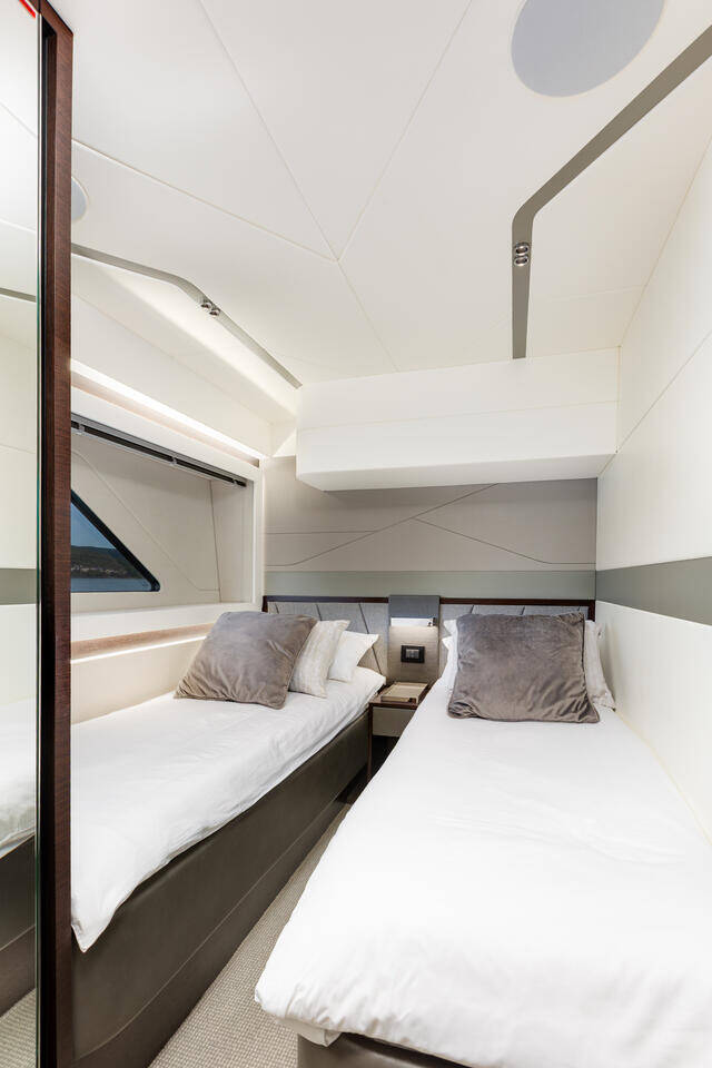 Sunseeker 65 Sport Yacht | X2