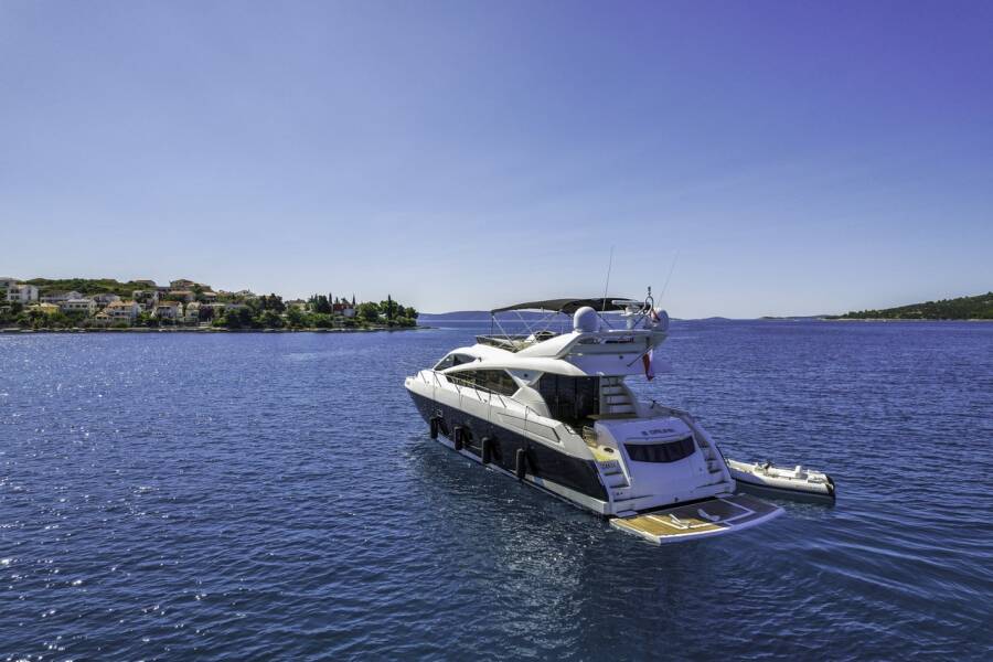 Sunseeker Manhattan 63  | 2 Drunk