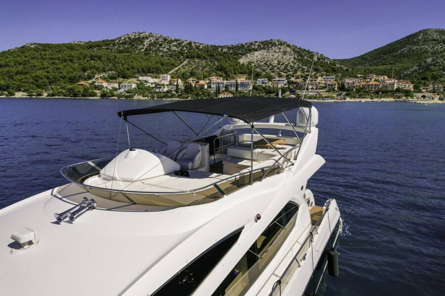Sunseeker Manhattan 63  | 2 Drunk