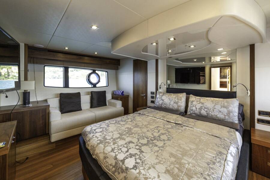 Sunseeker Manhattan 63  | 2 Drunk