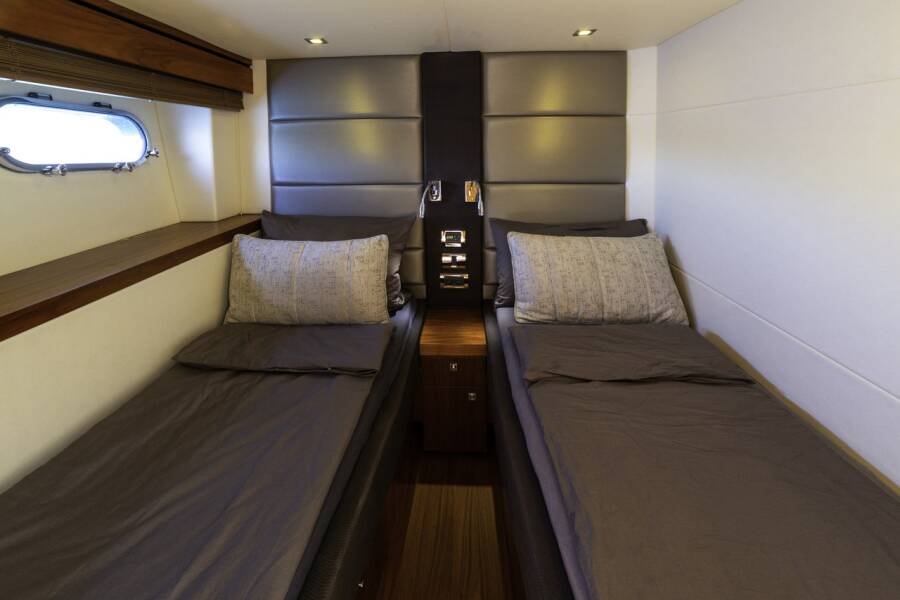 Sunseeker Manhattan 63  | 2 Drunk