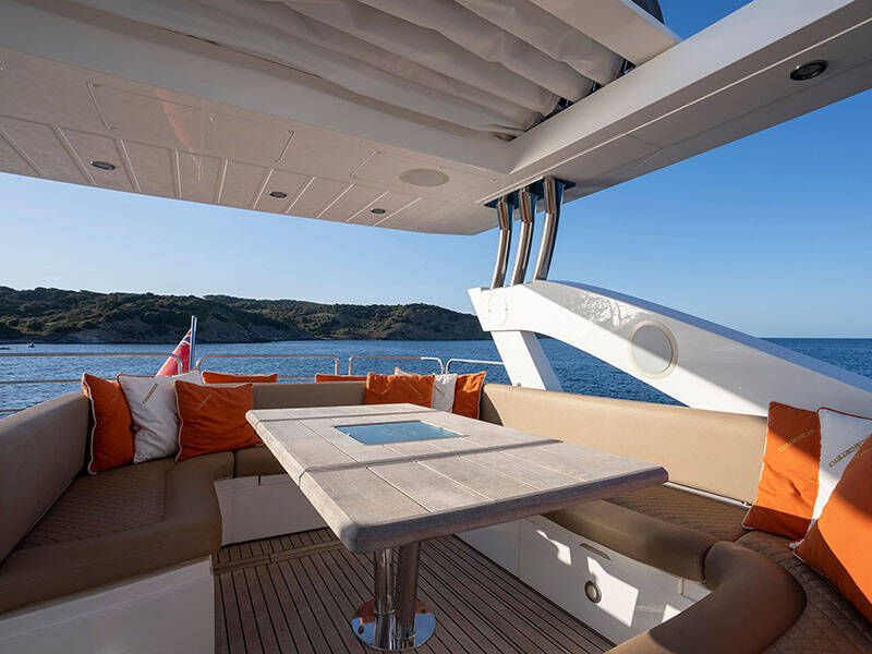 Sunseeker Manhattan 73  | Goldeneye