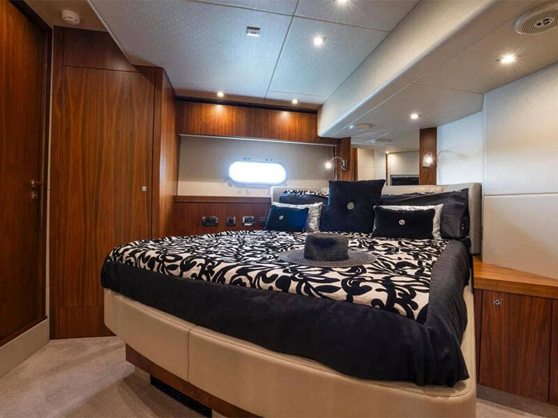 Sunseeker Manhattan 73  | Goldeneye