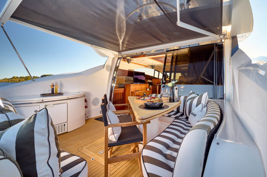 Sunseeker Predator 72  | Ghost
