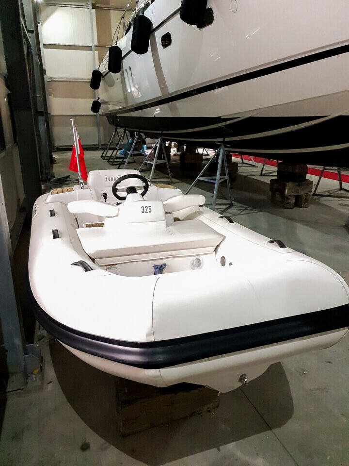 Sunseeker Predator 72  | Ghost