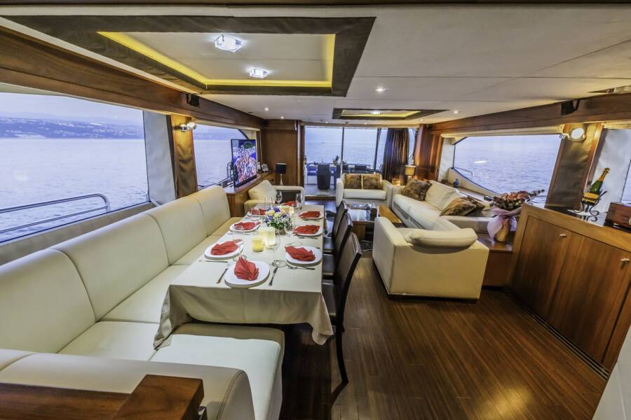 Sunseeker Yacht 86  | The Best Way
