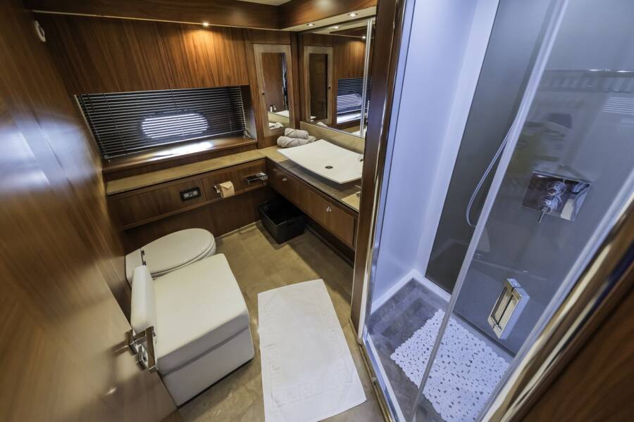 Sunseeker Yacht 86  | The Best Way