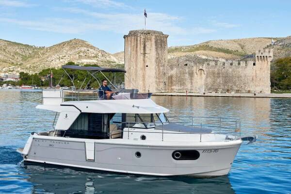 Swift Trawler 30